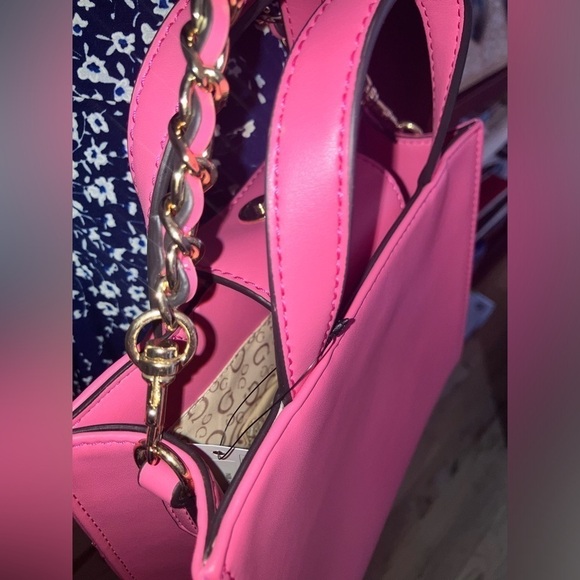 🔥NWT RARE🔥 GUESS Silvana Barbie Pink Quilted Vegan Leather Mini Tote - Picture 8 of 11